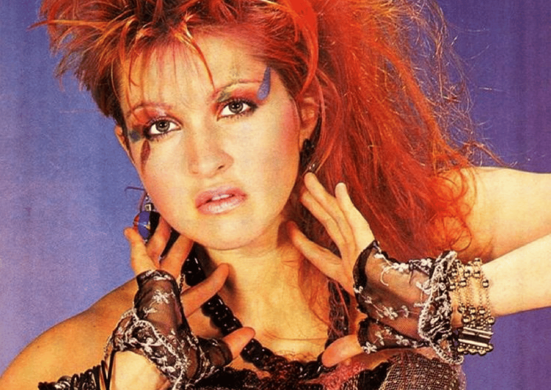 Cindy Lauper Slynela Z Odwaznych Stylowek